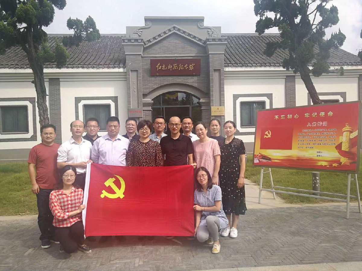 合影.jpg